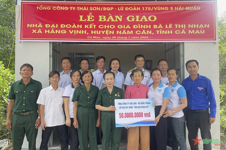 Bàn giao nhà đại đoàn kết tại tỉnh Cà Mau